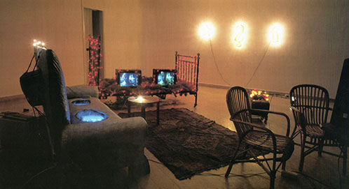 Davor Mezak featuring Jasna Zastavniković: Discohome, video-instalacija, galerija Miroslav Kraljević, 2002.