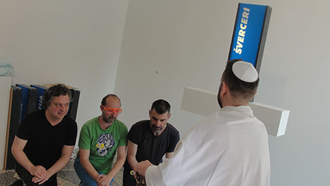 Trash, instalacija Top secret i perfomace, galerija Greta, 2011