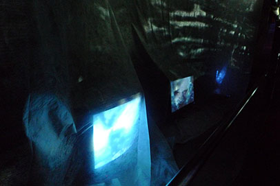 Festival Croatie la voici, sekcija muzika, Davor Mezak, Martina Mezak, video instalacija, printevi, 2013, Paris.