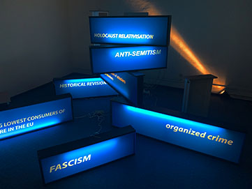 Top secret 2.8, instalacija 400x400 cm, 2 videa, galerija Greta, i skupna izložba Kad spomenici ožive, Prosvjeta, Zagreb, 2019.