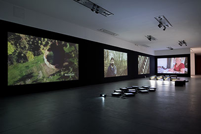 Potresna stvarnost, fotografije na lightboxovima, instalacije, video MSU, BLACK BOX, 2022.